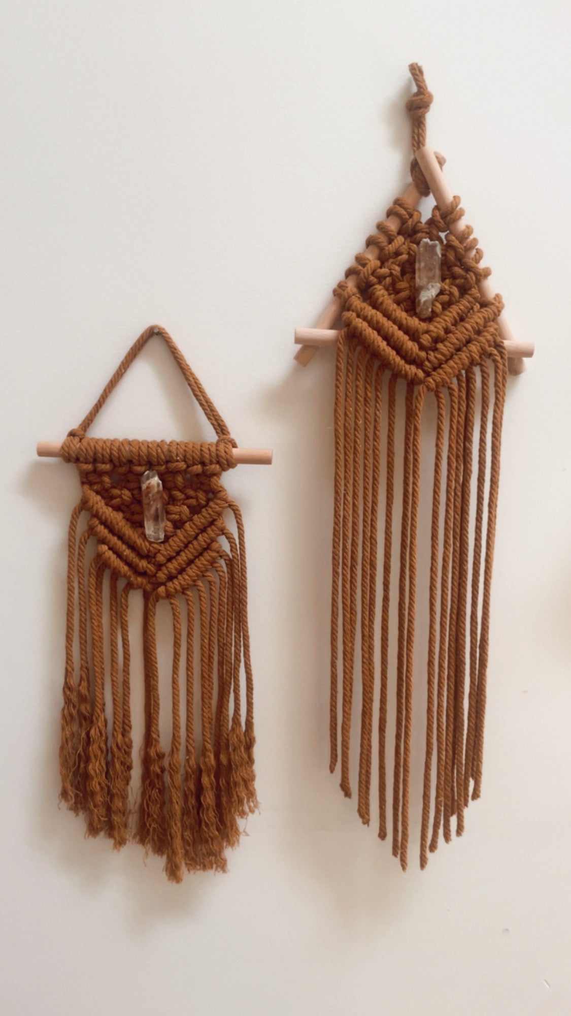Mini macramé hanger